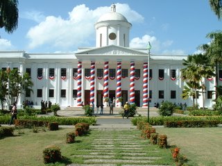 Resultado de imagen para imagen de ayuntamiento de san juan de la maguana