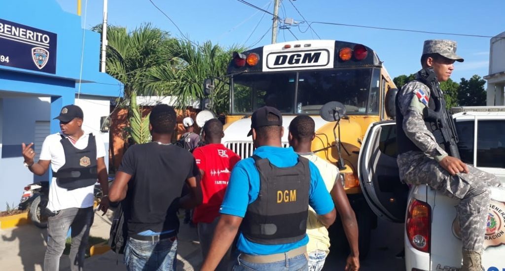 Migracion informa deporto o impidió entrada 11.453 extranjeros durante septiembre