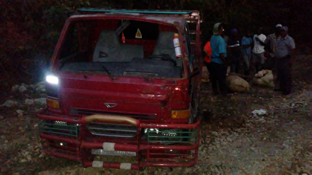 Camión accidentado