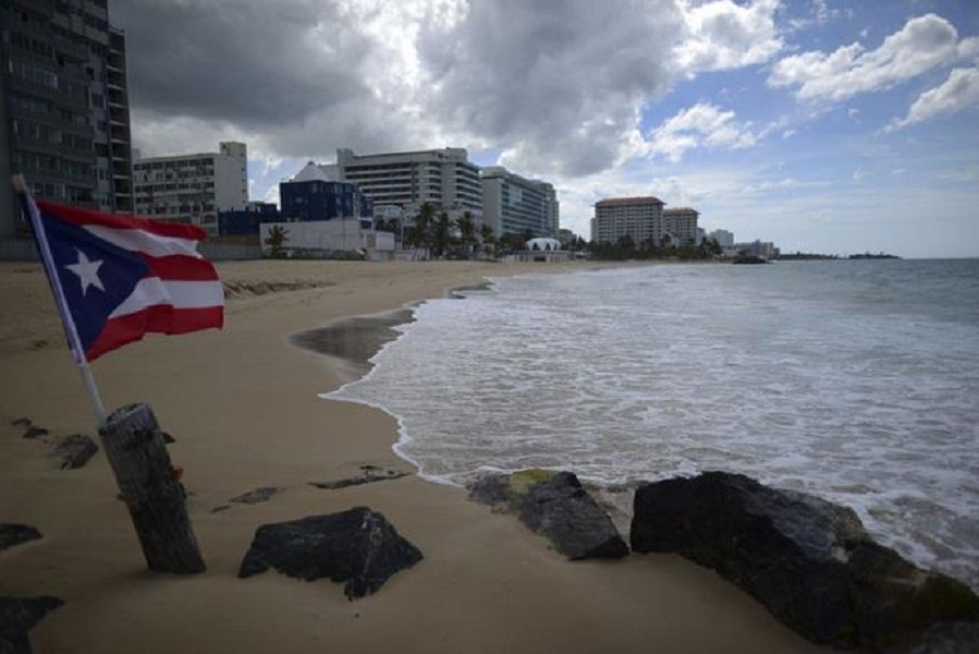 Puerto Rico extiende toque de queda por coronavirus