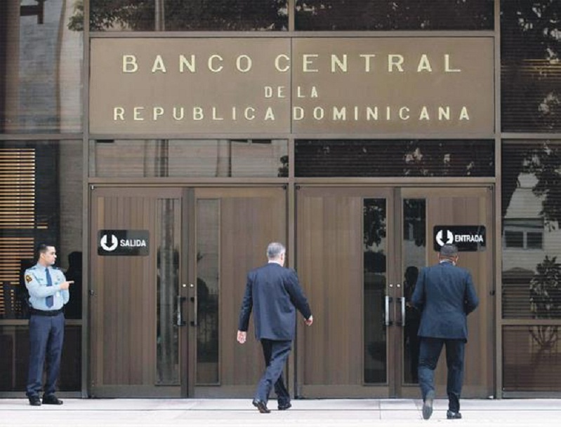 Asesores BCRD recomiendan seguir medidas económicas