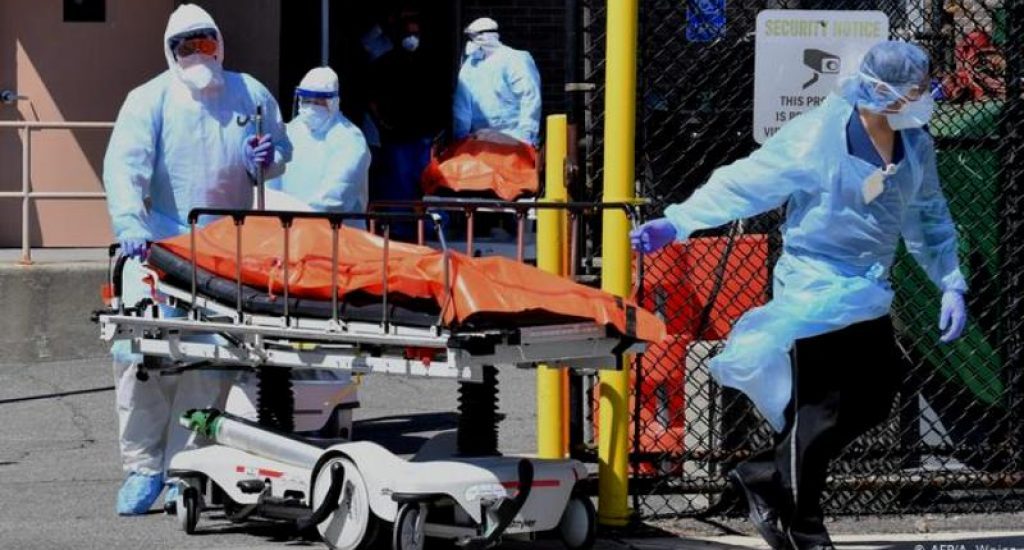 EE.UU. supera los 130.200 muertos y 2,91 millones de contagios de coronavirus