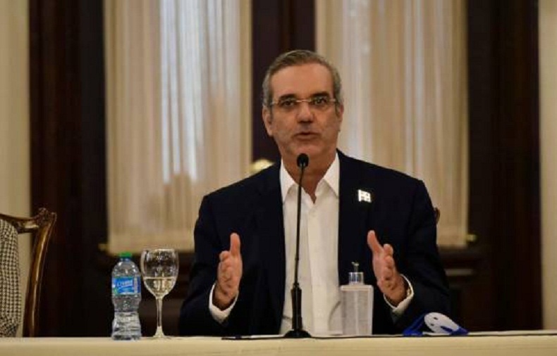 Abinader encabeza este martes Consejo de Ministros y Directores en Barahona