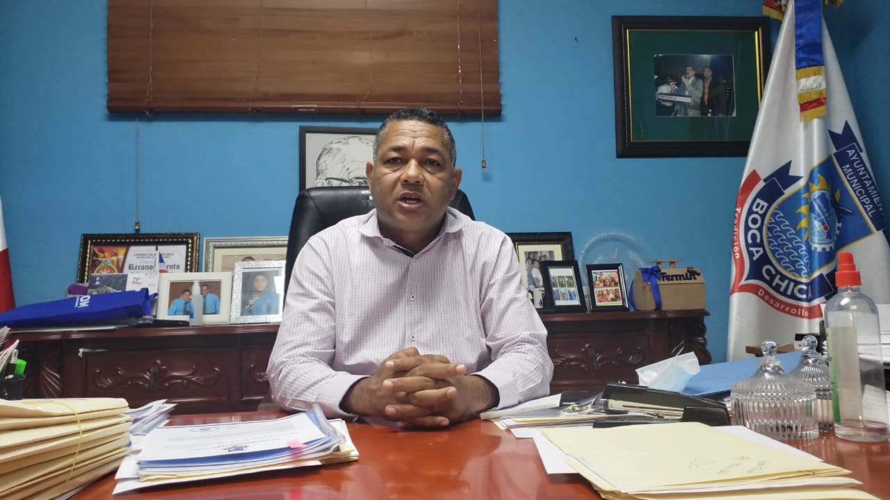 Alcaldía de Boca Chica notifica empresas mineras se niegan a pagar impuestos municipales