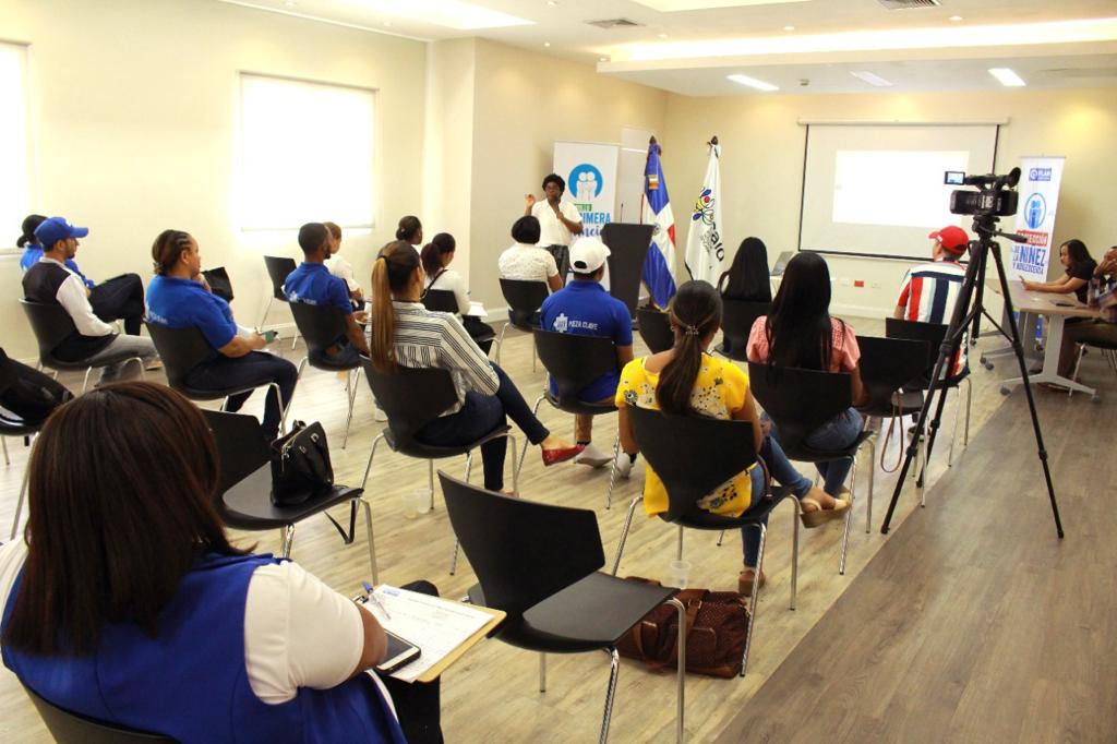 CAID San Juan capacita a personal Plan international