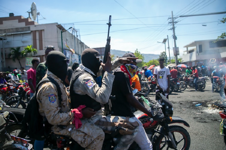 Detienen al contador de la Iglesia Episcopal de Haití por tráfico de armas