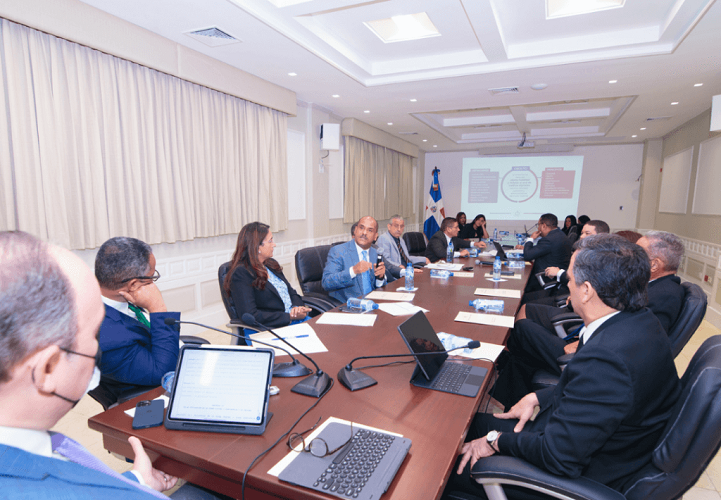 Abogados analizan propuesta de aplicación de medios digitales en el Poder Judicial