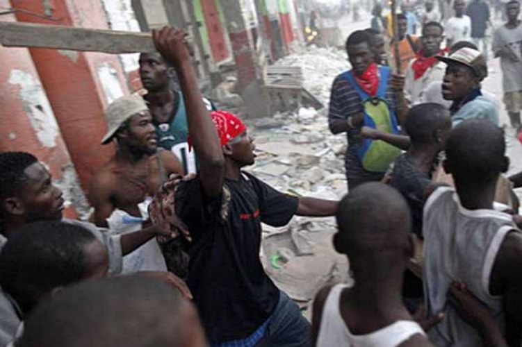HAITI Pandillas asesinan 3 policías en una exclusiva zona de la capital