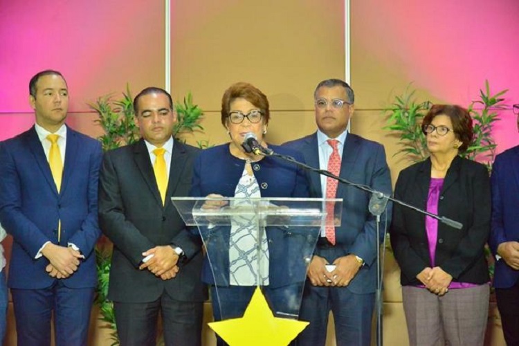 PLD instala software en equipos de JCE para consulta ciudadana