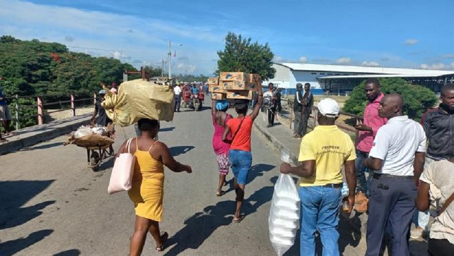 Protestas en Haití afectan actividades comerciales en la frontera con Dajabón