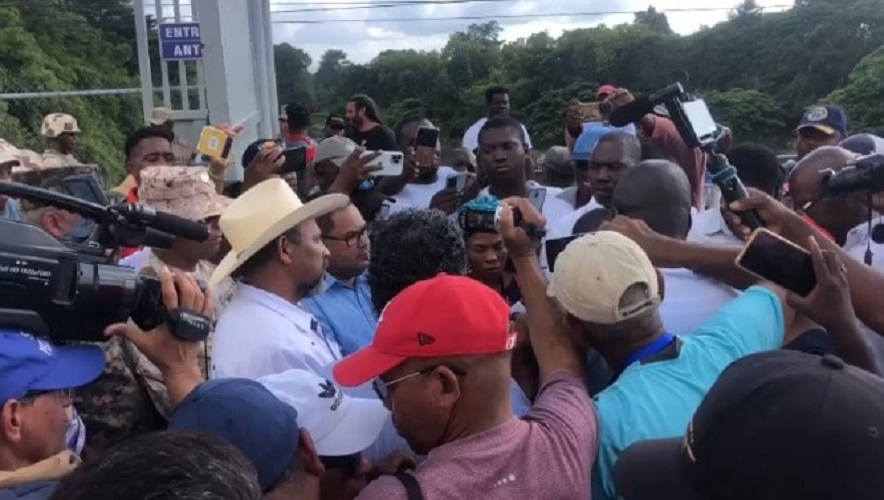 Haitianos Rompen Soldadura Y Abren Puerta De Juana Méndez En La Frontera Con Dajabón Las 0898