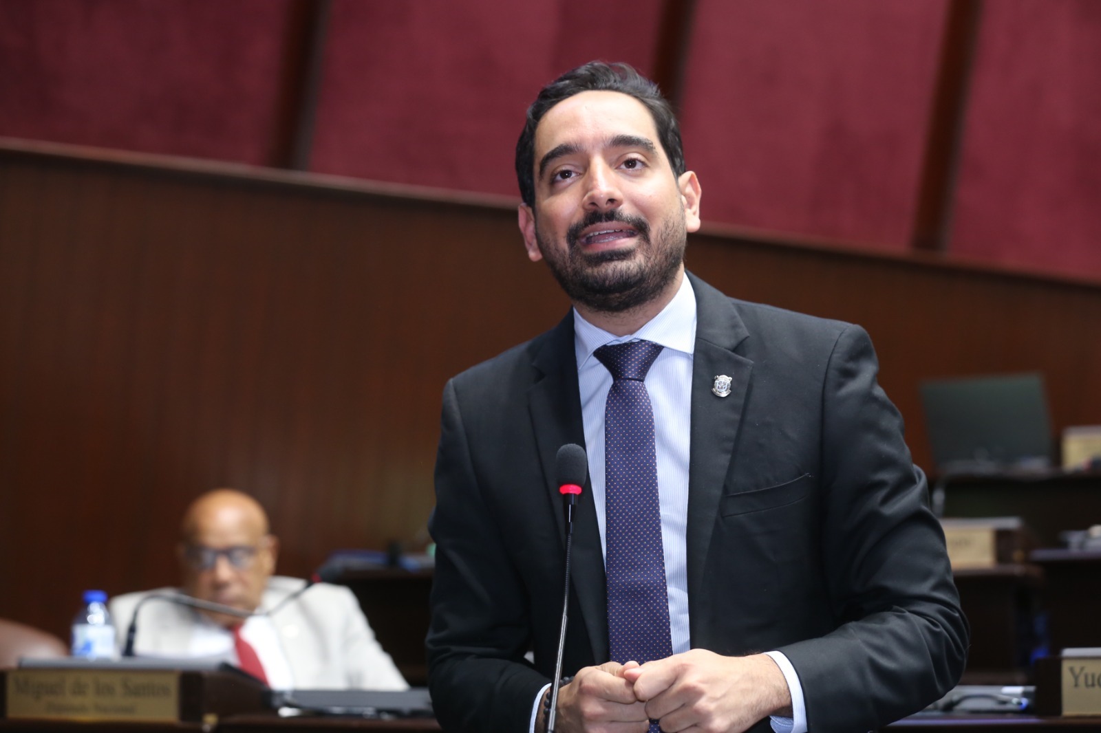 Diputado José Horacio se defiende de acusación de plagio