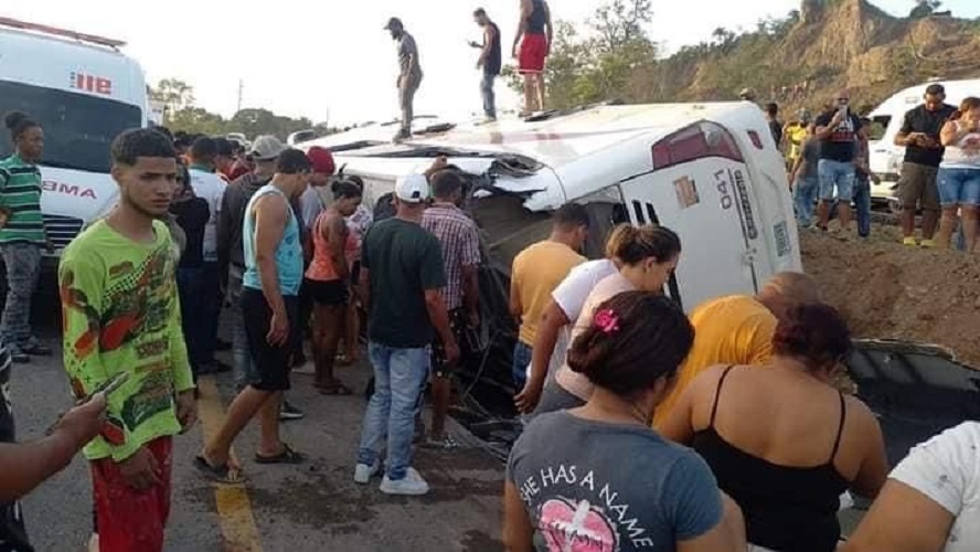 En estado delicado se mantienen tres de las víctimas del accidente en el tramo de La Vega