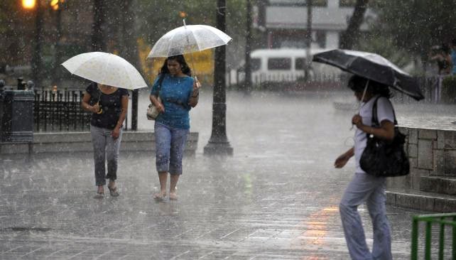 Onamet prevé aguaceros con tormentas eléctricas por vaguada y viento del estesureste
