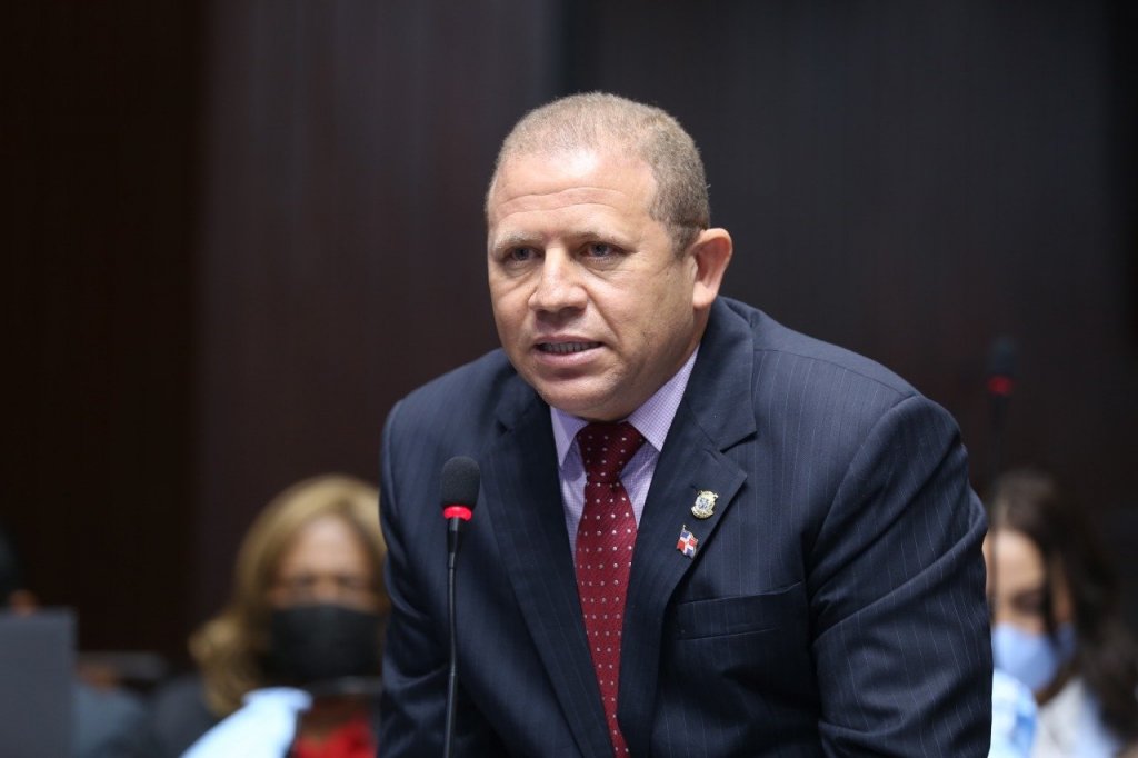 Diputado “cuota económica” de precandidatos PRM no los “exime” señalamientos judiciales
