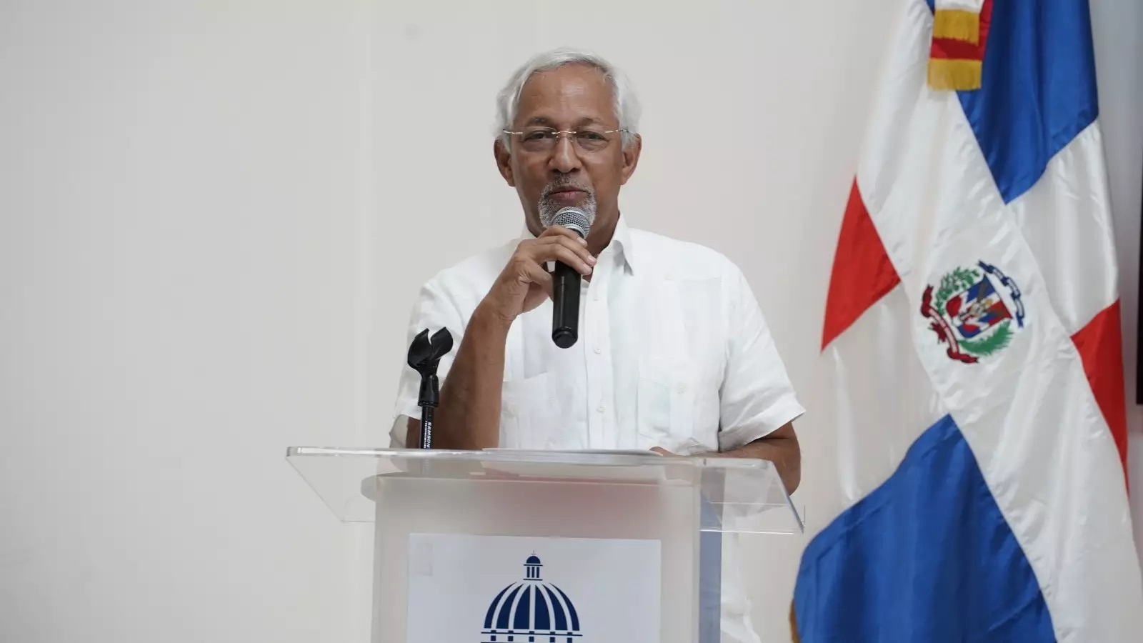 Firman acuerdo para reforzar enseñanza de la historia dominicana en las escuelas