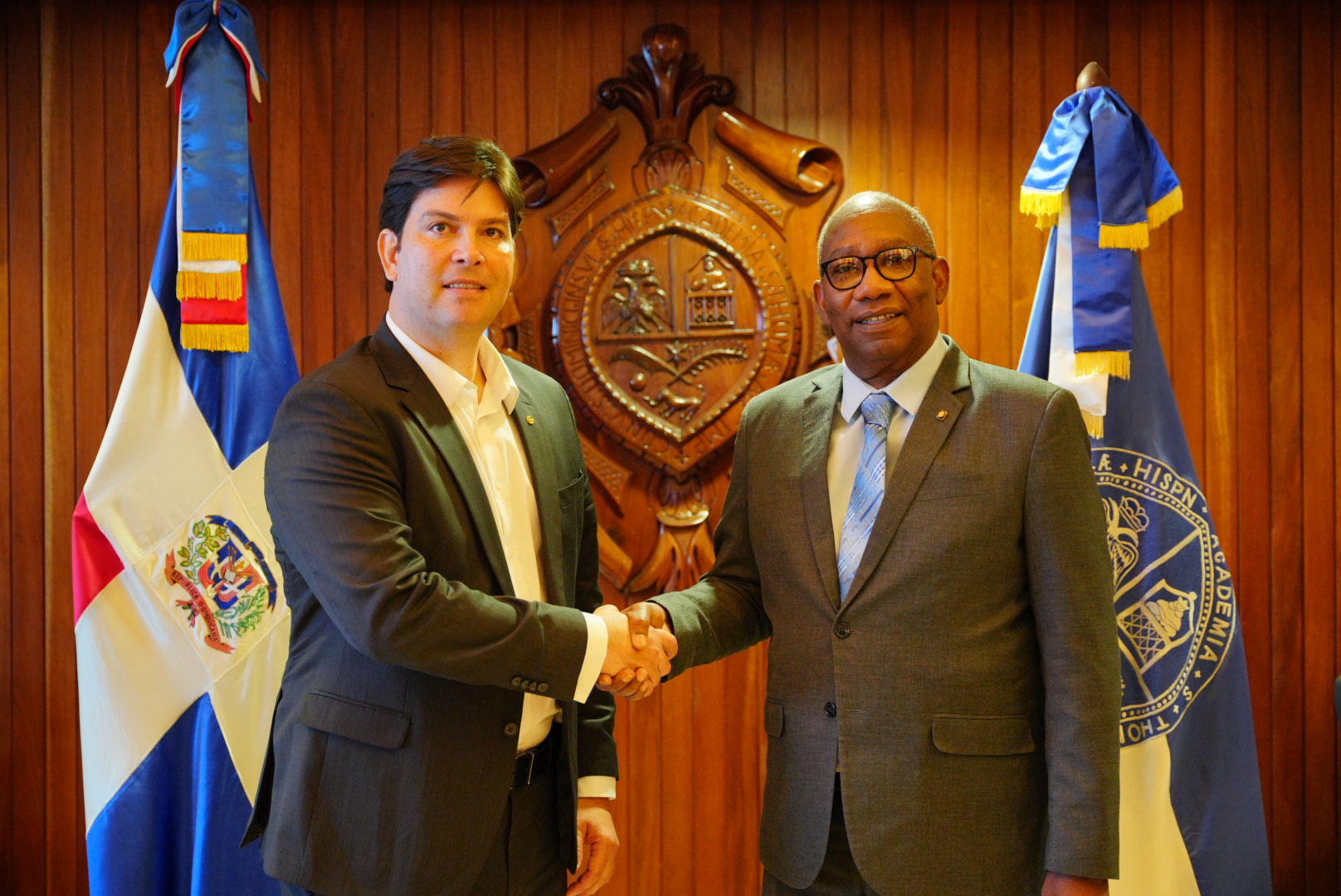Rector UASD recibe visita de su homólogo de la Universidad de Odontología de Brasil