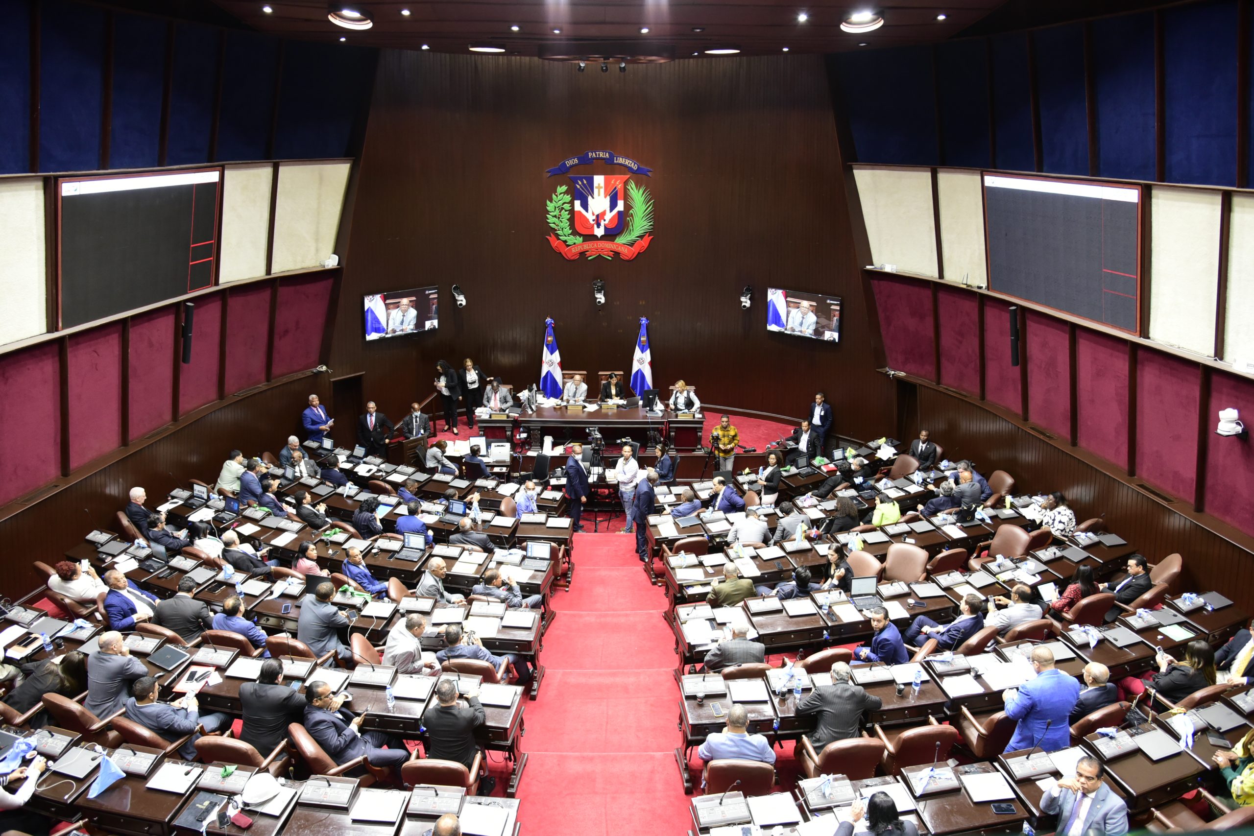 Diputados aprueban elevar a municipio al DM La Victoria