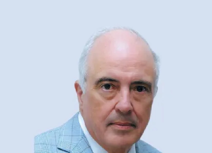 Nuestro presupuesto en un chaleco de fuerza