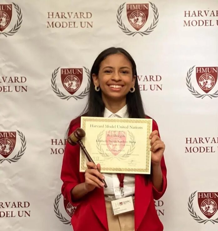 Estudiante Meritoria Dominicana Gana Primer Lugar En El Harvard Model ...