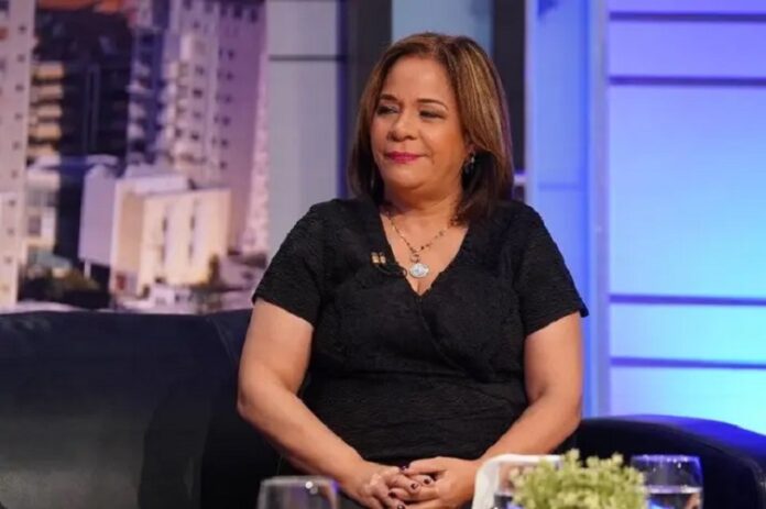 Clara González asegura la democracia se mejora con más democracia