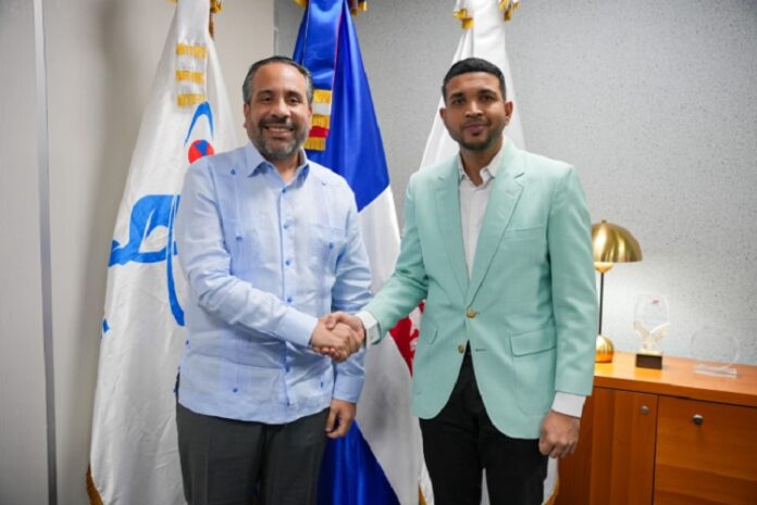 Juventud y el INEFI acuerdan contribuir a la educación a través del deporte