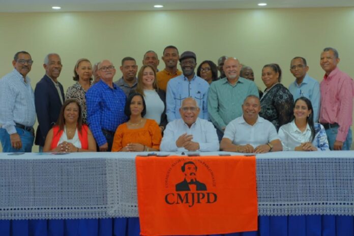 Presentan a Miguel Ángel Fernández como candidato a la presidencia de la ADP