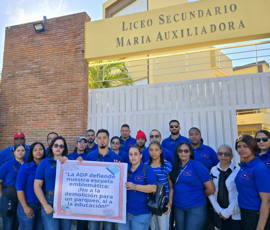 ADP paraliza docencia en Jarabacoa; se opone a destrucción de escuela ...