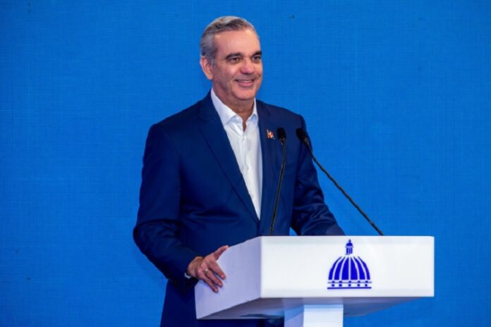 Abinader reconoce fue advertido sobre conflicto de interés en designación de Carlos Pimentel