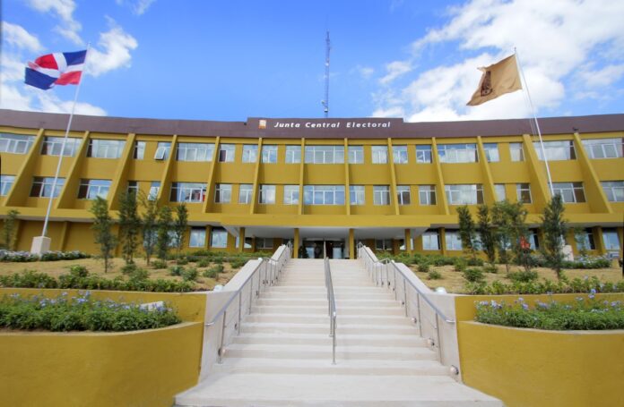Fachada JCE (1)