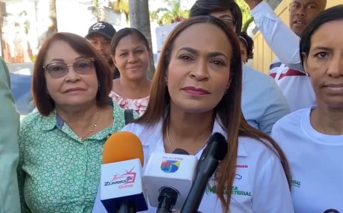 Profesora Amilka Espinal desmiente alianza con Eduardo Hidalgo para ADP
