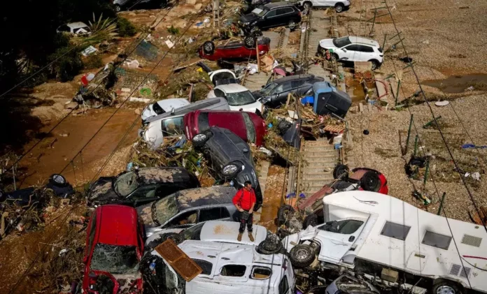 Gobierno español eleva a 211 los fallecidos por el temporal en Valencia