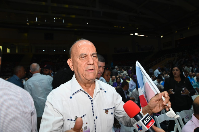 Luis de León Situación de RD crearía engendros sociales para sepultar la democracia
