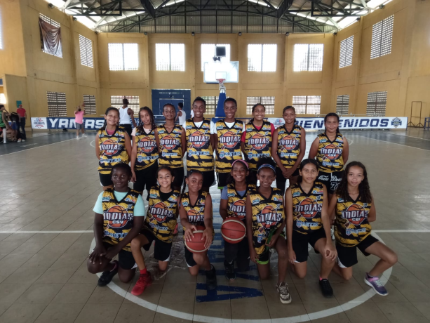 Indias arrasan en tres categorías basket femenino en Yamasá
