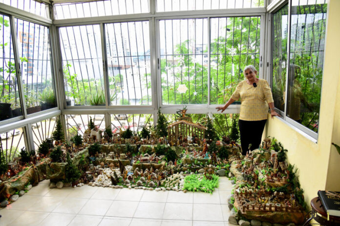 Mami Magda, la abuela que lleva más de cuatro décadas recreando el nacimiento de Jesús