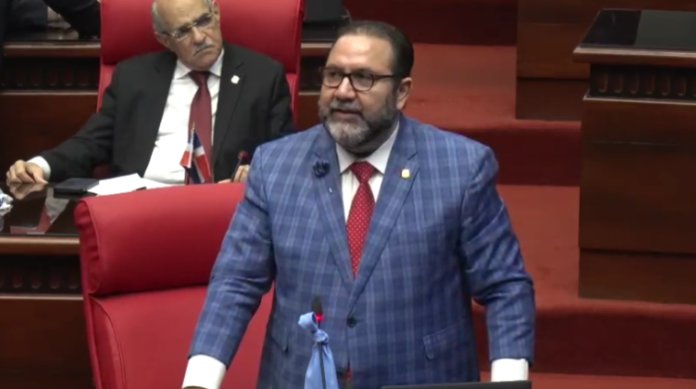 Rogelio Genao Jarabacoa lleva 30 años esperando un acueducto y planta de tratamiento residual