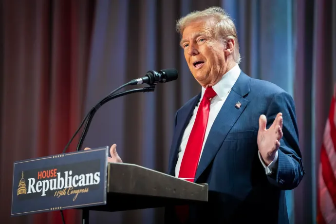 Trump estudia cambiar su elección para Defensa y DeSantis está en su lista, segun el WSJ