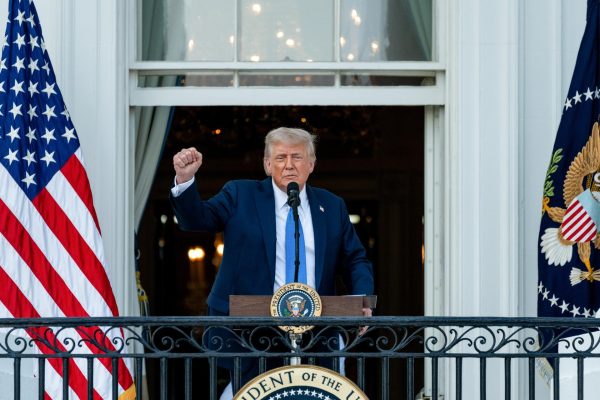Amnistía afirma que el veto de Trump a doce países «propaga el odio y la discriminación»
