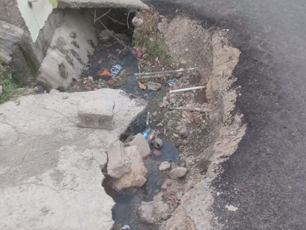 Denuncian abandono de carretera prometida por el Gobierno en Moca