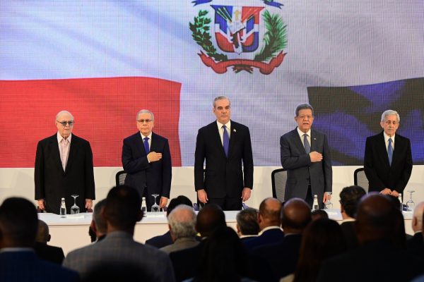 Leonel El compromiso patriótico y la unidad deben guiar nuestras acciones
