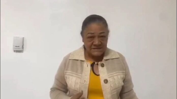Madre denuncia presunto maltrato y castigo contra su hijo trasladado al penal de Monte Plata