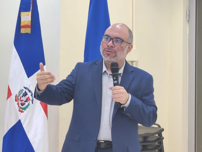 UASD inaugura diplomados y cursos especializados para el semestre 2026-10